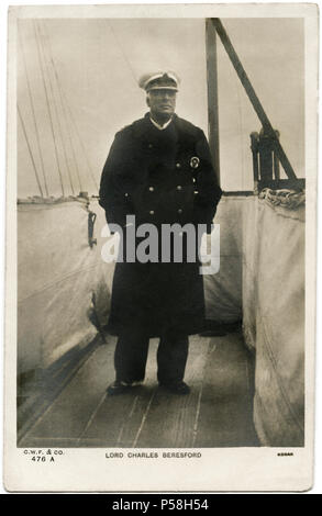 Lord Charles Beresford (1846-1919), ammiraglio inglese e membro del Parlamento, Ritratto completi sulla nave, agli inizi del novecento Foto Stock