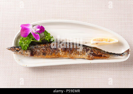 Grigliata saury pacifico Foto Stock