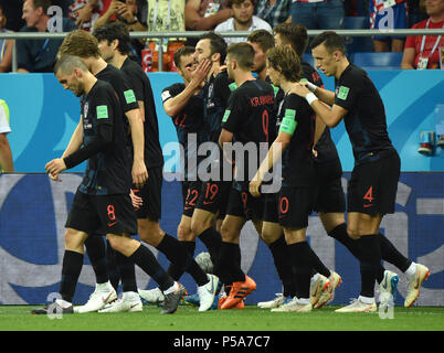 Rostov sul Don. Il 26 giugno, 2018. I giocatori della Croazia celebrare rigature durante il 2018 Coppa del Mondo FIFA Gruppo D match tra Islanda e Croazia a Rostov-on-Don, in Russia, 26 giugno 2018. Credito: Egli Canling/Xinhua/Alamy Live News Foto Stock