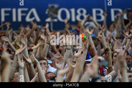 Rostov sul Don. Il 26 giugno, 2018. Gli appassionati di Islanda allegria durante il 2018 Coppa del Mondo FIFA Gruppo D match tra Islanda e Croazia a Rostov-on-Don, in Russia, 26 giugno 2018. Credito: Lui Siu Wai/Xinhua/Alamy Live News Foto Stock