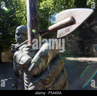 Robin Hood statua, Nottingham City Nottinghamshire England Regno Unito Foto Stock