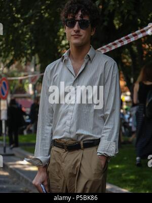 Milano, Italia. Il 18 giugno, 2018. Milano- 18 giugno 2018 Giovanni Dario Laudicina sulla strada durante la settimana della moda di Milano Credito: Mauro Del Signore/Pacific Press/Alamy Live News Foto Stock