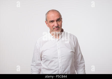 Ritratto di coppia triste uomo. Egli aveva cattivo umore. Foto Stock