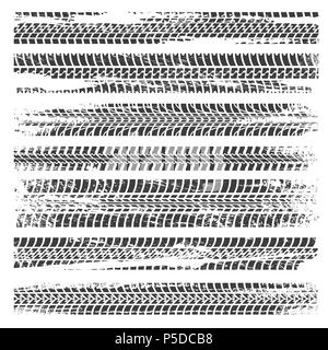 Tracce di pneumatici. Automobile o motocicletta sporco tracce di pneumatici segni illustrazione vettoriale, strada gomma grunge auto ruota texture isolato Illustrazione Vettoriale