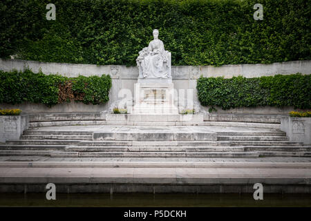 Un monumento di imperatrice Elisabetta d'Austria nel Volksgarten Vienna (Austria), costruito nel 1907 Foto Stock