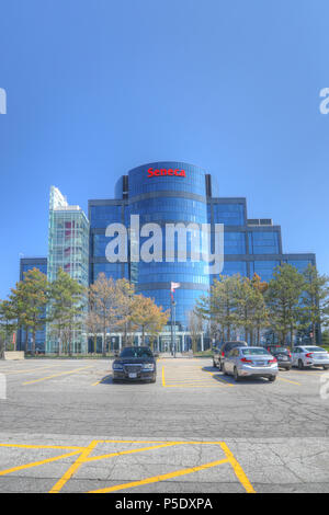 Un verticale di Seneca edificio di college Markham, Canada Foto Stock