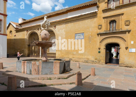 Cordoba Plaza del Potro, vista la Plaza del Potro a Cordoba dove una lapide spiega che il sito è menzionato in Don Chisciotte da Cervantes, Spagna. Foto Stock