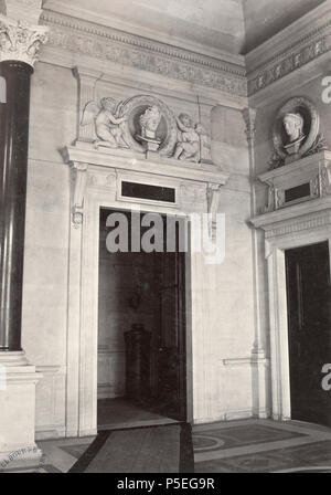 327 Charles Marville, Palais de Justice 5, ca. 1861-70 Foto Stock