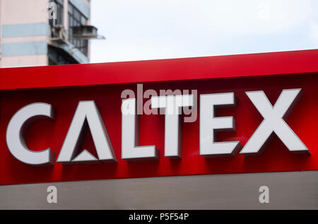 Un Caltex gas station in Sham Shui Po, Hong Kong. Foto Stock