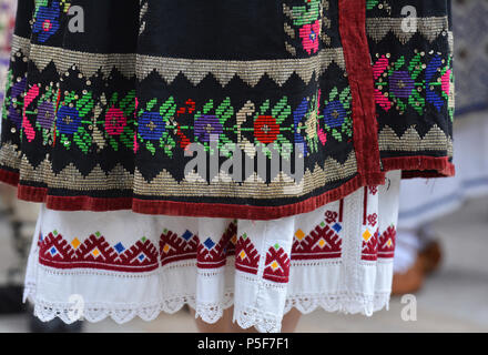 Bella tradizionali della Romania i costumi di Dobrogea , Romania Foto Stock