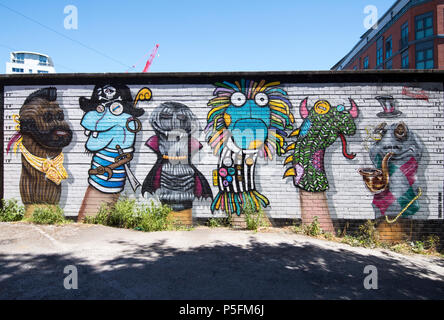 Arte di strada su Woolpack Lane nel centro citta' di Nottingham, Nottinghamshire REGNO UNITO Inghilterra Foto Stock