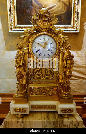N/A. Inglese: voce in Waddesdon Manor - Buckinghamshire, Inghilterra. 8 giugno 2016, 07:44:14. Daderot 353 orologio da Robert Robin, Francia, c. 1780, casi di autore ignoto - Waddesdon Manor - Buckinghamshire, Inghilterra - DSC07667 Foto Stock