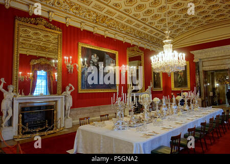 N/A. Inglese: sala da pranzo, la Chatsworth House - Derbyshire, Inghilterra. 18 giugno 2016, 11:13:51. Daderot 455 Sala da pranzo, la Chatsworth House - Derbyshire, Inghilterra - DSC03443 Foto Stock