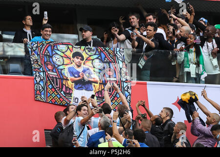 San Pietroburgo, Russia. 26 GIU, 2018. Diego Maradona prima del 2018 Coppa del Mondo FIFA Gruppo D match tra Nigeria e Argentina a San Pietroburgo Stadium il 26 giugno 2018 a San Pietroburgo, Russia. (Foto di Daniel Chesterton/phcimages.com) Credit: Immagini di PHC/Alamy Live News Foto Stock