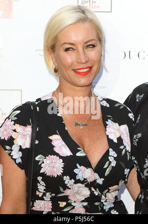 Londra, Regno Unito. 26 GIU, 2018. Denise van Outen all'Andrea McLean: Le confessioni di una donna in menopausa Book Launch Party presso il Devonshire Club, Devonshire Square, Londra martedi 26 Giugno 2018 Foto di Keith Mayhew Credito: KEITH MAYHEW/Alamy Live News Foto Stock