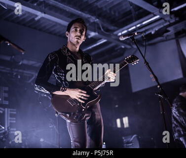 Exeter, Regno Unito. 26, Giugno, 2018. Miles Kane esecuzione presso la Limonaia, Exeter University sulla sua Headline Tour. © Steve Lewington / Alamy Live News Foto Stock