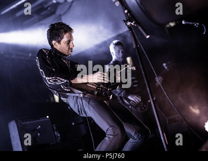 Exeter, Regno Unito. 26, Giugno, 2018. Miles Kane esecuzione presso la Limonaia, Exeter University sulla sua Headline Tour. © Steve Lewington / Alamy Live News Foto Stock