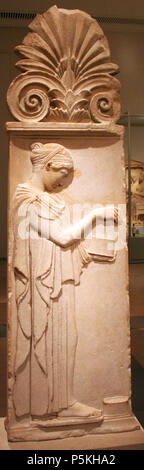 Rilievo funerario di una ragazza cosiddetta Stele Giustiniani circa 460 BC. N/A 89 Altes Museum - Stele Giustiniani Foto Stock