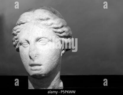 La testa del Circe statua fu scoperto nel 1928 da un abitante di San Felice sulle pendici del Picco di Circe. Arte romana - età imperiale, 1-2 secolo. Foto Stock