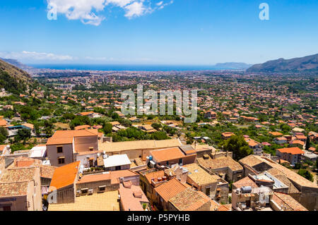 Vista in elevazione della città di Palermo nel nord ovest della Sicilia Foto Stock