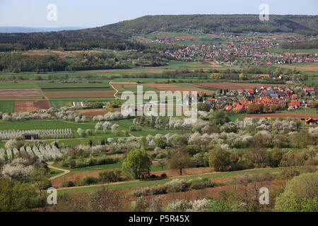 Vista dalla roccia walberla vicino ebermannstadt, forchheim distretto, Alta Franconia, Baviera, Germania Foto Stock