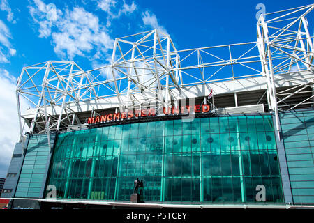 Parte anteriore del Old Trafford Foto Stock