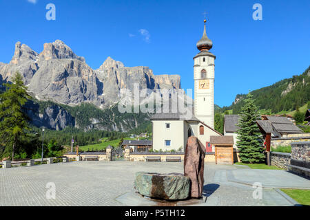 Colfosco, Val Badia, Dolomiti, Trentino, Alto Adige, Italia, Europa Foto Stock
