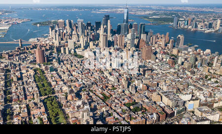 Vista aerea del centro cittadino di Manhattan Skyuline, New York City, Stati Uniti d'America Foto Stock