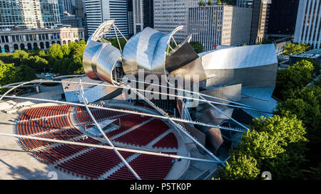 Jay Pritzker Pavilion, il Millennium Park, Chicago, IL, Stati Uniti d'America Foto Stock