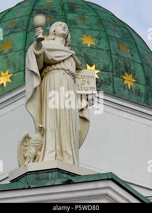 N/A. Inglese: Statua di Giovanni Evangelista da agosto Wredow al tetto della Cattedrale di Helsinki. Suomi: Agosto Wredowin veistämä evankelista Johanneksenn patsas Helsingin tuomiokirkon katolla. Statua: 1849 foto: 2008-09-29 13:17. Tony da Bowden Tallinn, Estonia 115 Apostolo Giovanni Cattedrale di Helsinki Foto Stock