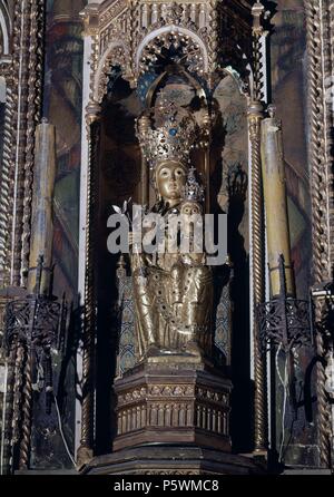 VIRGEN DE LA VEGA - SIGLO XII - GOTICO ESPAÑOL. Posizione: Catedral Vieja, Salamanca, Spagna. Foto Stock