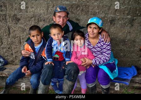 Agricoltore SAPALACHE ' Las Huaringas ' - HUANCABAMBA.. Dipartimento di Piura .PERÙ Foto Stock