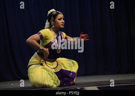 Bharathya natyam è uno dei classici forme di danza di india dallo Stato Tamil Nadu.it è popolare non solo in India ma per il mondo intero Foto Stock