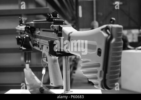 Eurosatory 2018 Parigi, il mondo della difesa e industria di protezione mostra. Foto Stock