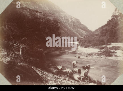 537 Escursione dans la région des Causses (1892).f12.Gorges du Tarn, les abords du château de la Caze Foto Stock