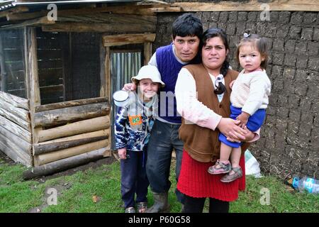 Agricoltore SAPALACHE ' Las Huaringas ' - HUANCABAMBA.. Dipartimento di Piura .PERÙ Foto Stock