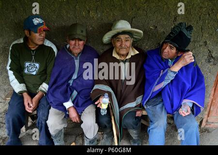 Agricoltore Cajas - CANCHAQUE ' Las Huaringas ' - HUANCABAMBA.. Dipartimento di Piura .PERÙ Foto Stock