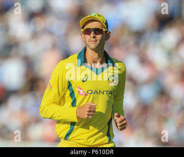 Birmingham, Regno Unito, mercoledì 27 giugno 2018 ,Edgbaston, Birmingham, vitalità si20 serie Edgbaston England v Australia; Ashton Agar di Australia Credit: News immagini /Alamy Live News Foto Stock