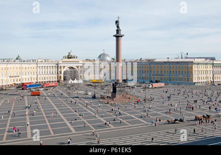 SAINT-Petersburg, Russia - 27 giugno 2018: vista dall'alto della Piazza del Palazzo, Alexander Colonna e in generale il personale edificio Foto Stock