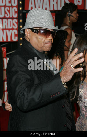 Joe Jackson, padre di Michael Jackson, arriva a 2009 MTV Video Music Awards al Radio City Music Hall il 13 settembre 2009 a New York City. Foto Stock