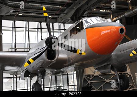 HISTORIA DE LA AVIACION. El Focke-Wulf Fw 200 Condor. Monoplano Tetramotor alemán fabricado por Focke-Wulf que entró en servicio como transporte de pasajeros y más tarde, en la Segunda Guerra Mundial, como avión de reconocimiento de largo alcance y como bombardero antibuque en la Luftwaffe. Deutsches Technikmuseum. Berlino. Alemania. Foto Stock