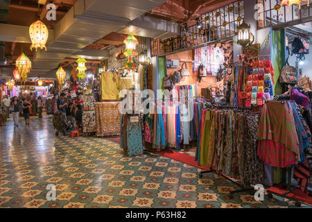 Kuala Lumpur, Malesia - Ottobre 7,2017 : Mercato Centrale è un patrimonio culturale del sito con restaurata facciata art deco ed offre shopping e ristoranti. Foto Stock