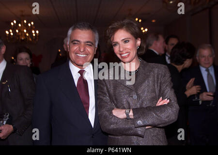 Albert Pirro e sua moglie Jeanine Pirro durante il 2000 Whitney Radio Awards nel Bronx dove Albert ha ricevuto il cittadino dell'anno in dicembre, 11, 2000. Foto di Francesco Specker Foto Stock