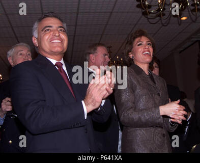 Albert Pirro e sua moglie Jeanine Pirro durante il 2000 Whitney Radio Awards nel Bronx dove Albert ha ricevuto il cittadino dell'anno in dicembre, 11, 2000. Foto di Francesco Specker Foto Stock