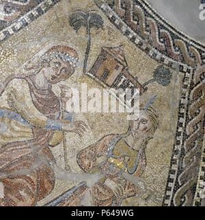 MOSAICO de Las Musas fino: DETALLE DE DOS CABEZAS FEMENINAS Y N.A. VILLA. ROMANO. (DEPOSITO: MUSEO ARQUEOLOGICO nacional).