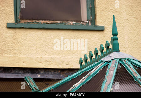Tetto del conservatorio in necessità di riparazione Foto Stock