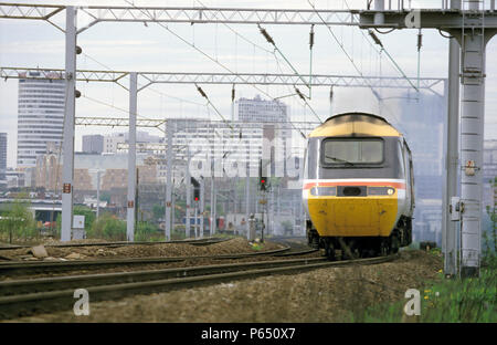 Una classe 43 teste HST sud a prova di giunzione di casa a sud di Birmingham. C1994 Foto Stock