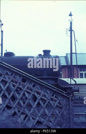 Un ex LNER B1 classe 4-6-0 si erge ritirati dal traffico. Foto Stock