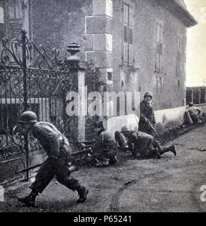 L esercito francese serbatoi presso la liberazione di Kembs in Alsazia 1944 Foto Stock