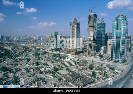 Vista generale di Pudong grattacieli in costruzione, Shanghai, Cina Foto Stock